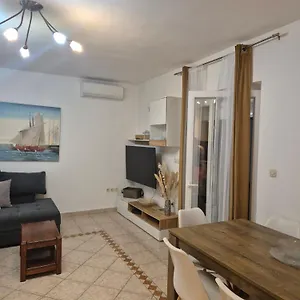 Plavia Biograd Penzion